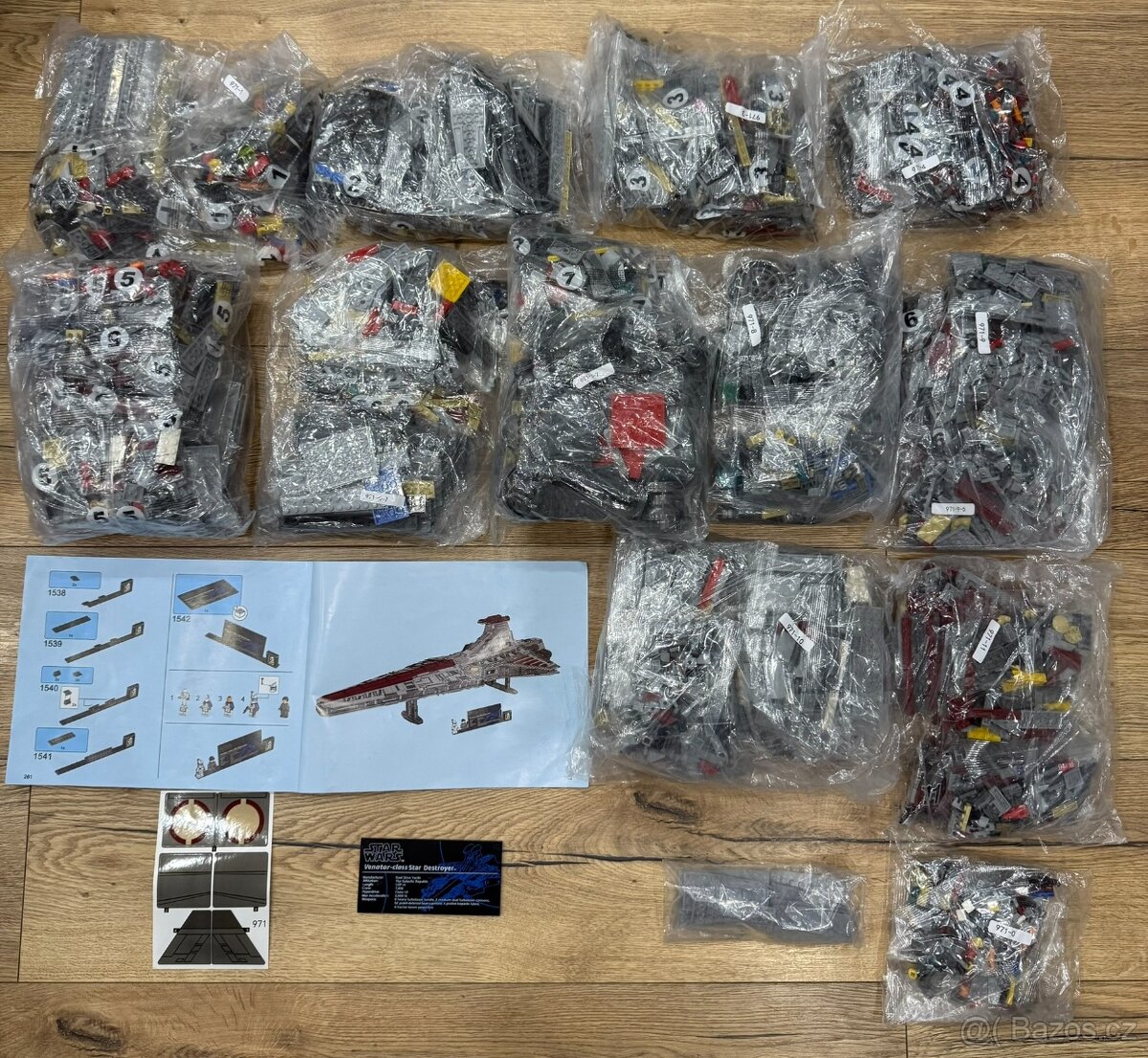 Star Wars Millennium Falcon 75192 a Venator 75367 - 2