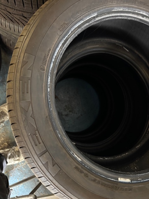 Pneu 215/55 R17 - 2