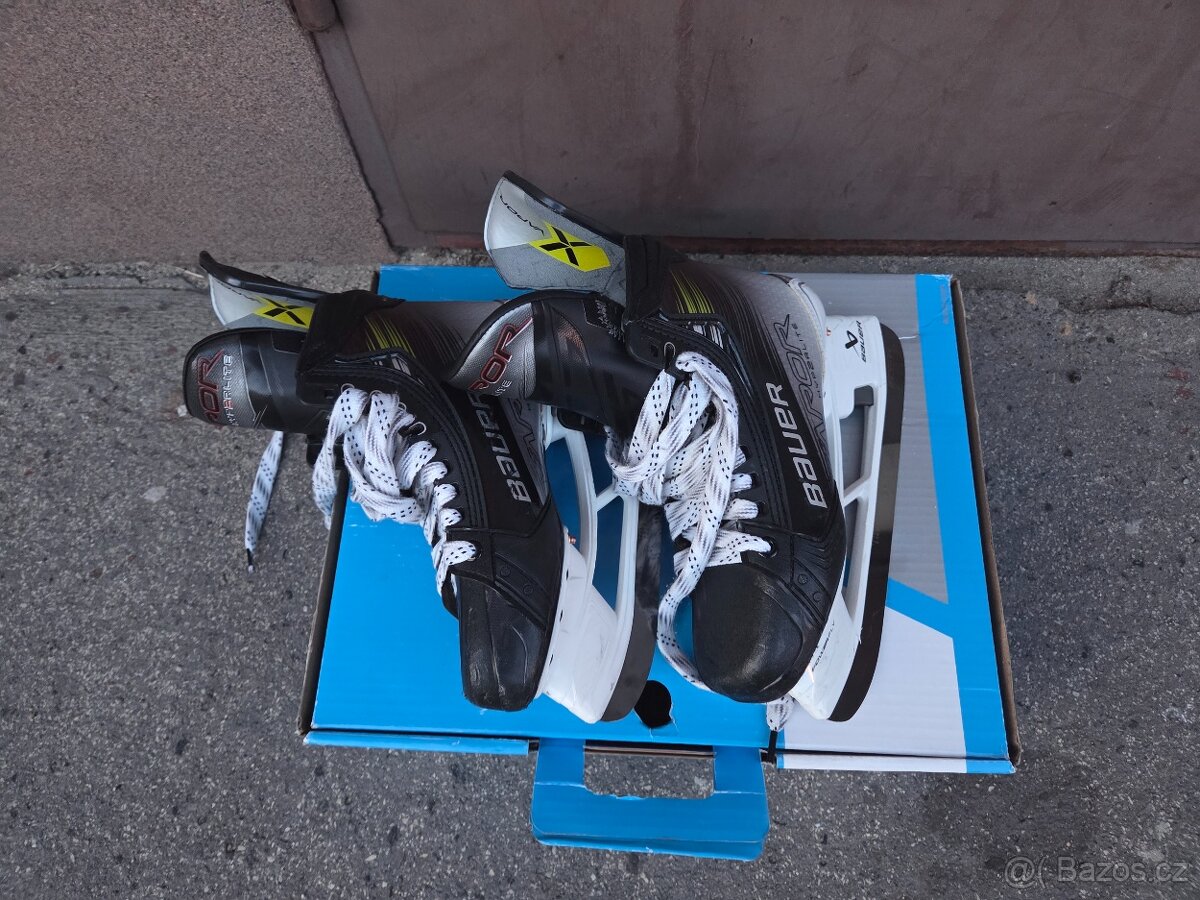 Hokejové brusle Bauer Vapor Hyperlite 2. - 2