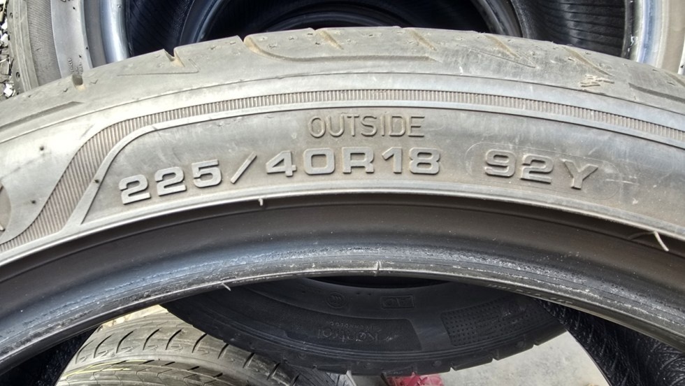 Letní pneu 225/40/18 Good Year - 2