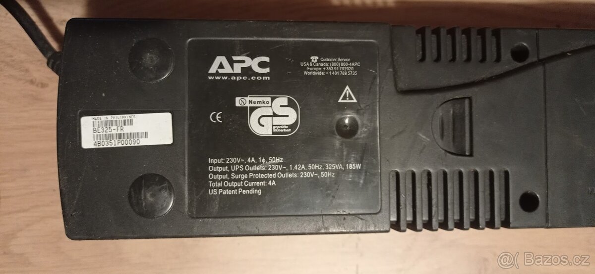 Záložní zdroj APC - 2