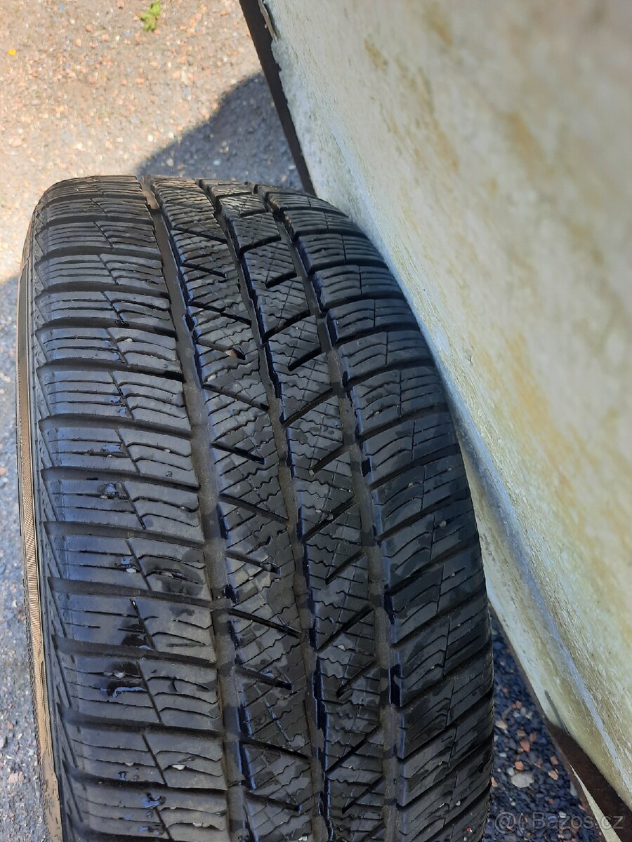 225/45 R18 - 2