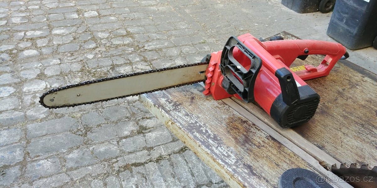 PRODÁM ELEKTRICKOU ŘETĚZOVOU PILU - 2