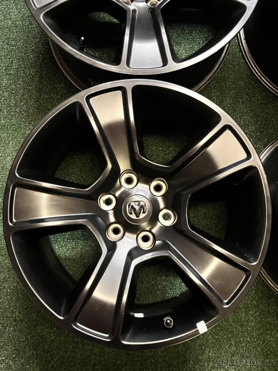 6x139.7 R20 Dodge RAM 1500 - ORIGINÁL Alu - černé - 2
