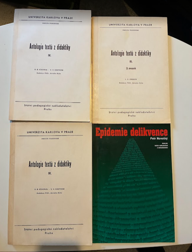 Prodám učebnice a skripta VI - 2