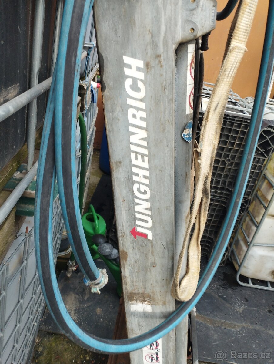 Věž s bočním posuvem - 2