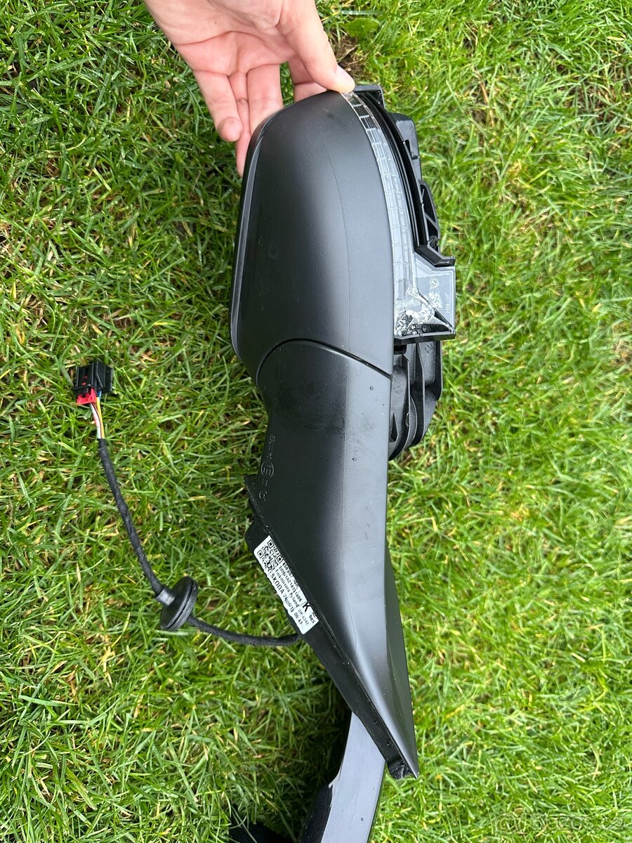 Originální pravé zpětné zrcátko Škoda Kamiq - 2