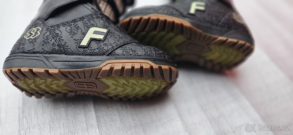 boty na Dámské boty snowboard 25-25,5 Forum super stav - 2