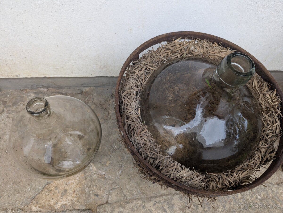 Demižon 37l v kovovém obalu - 2