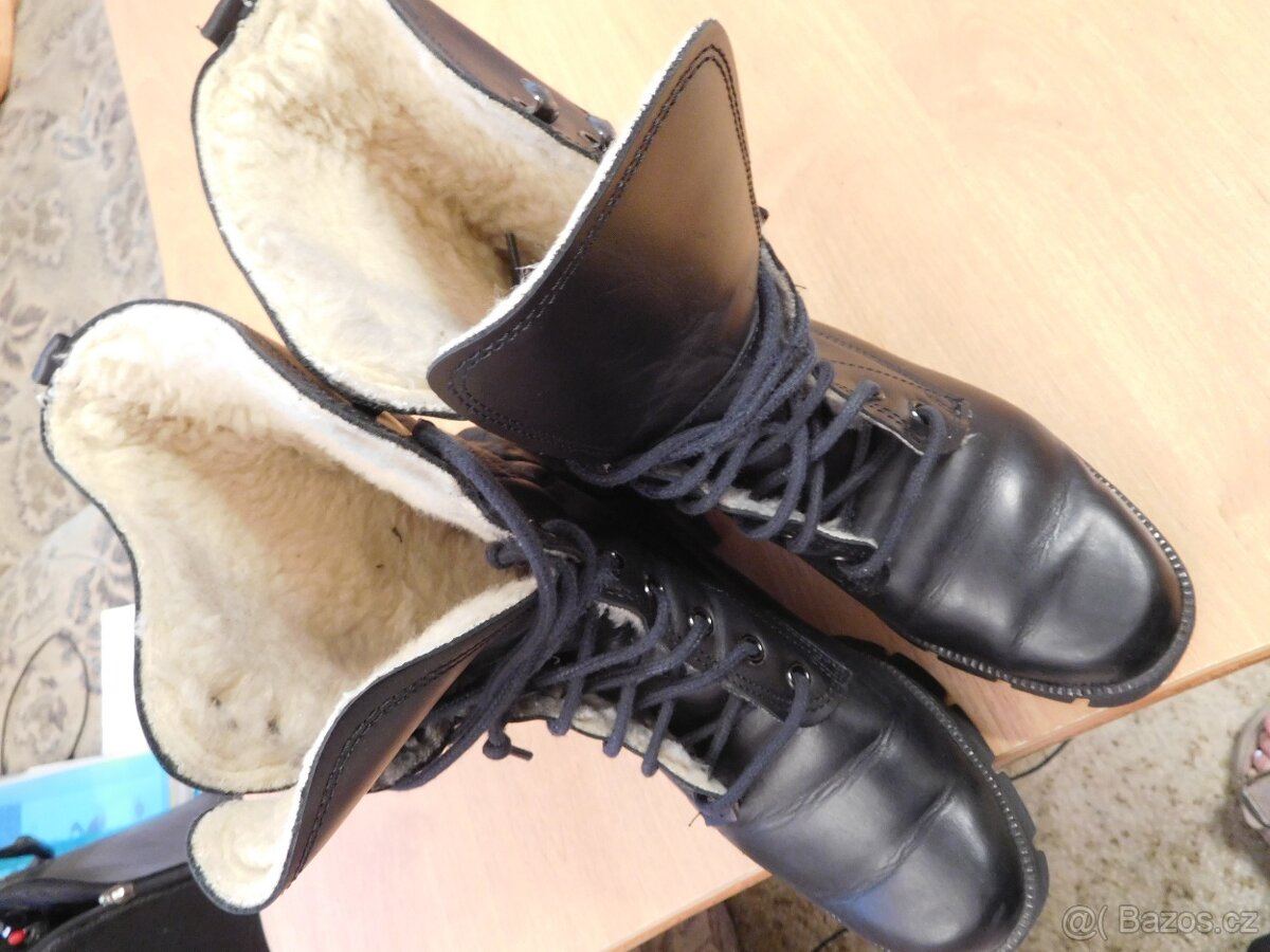 černé kozačky - 2