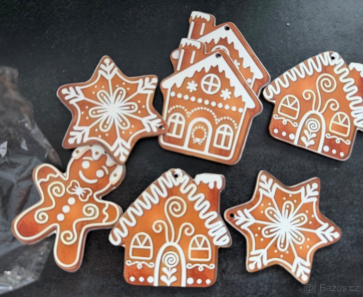 Drevene ozdoby na stromecek pernicek 24ks - 2