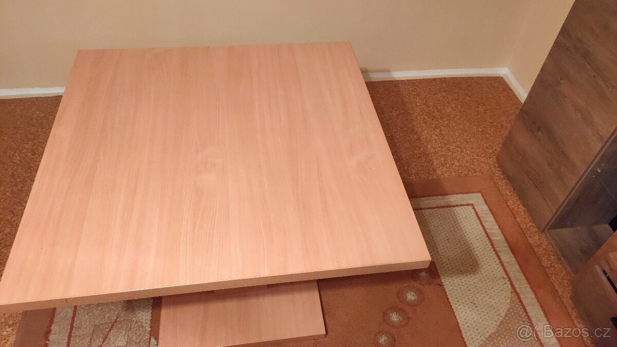 Jídelní stůl - 2