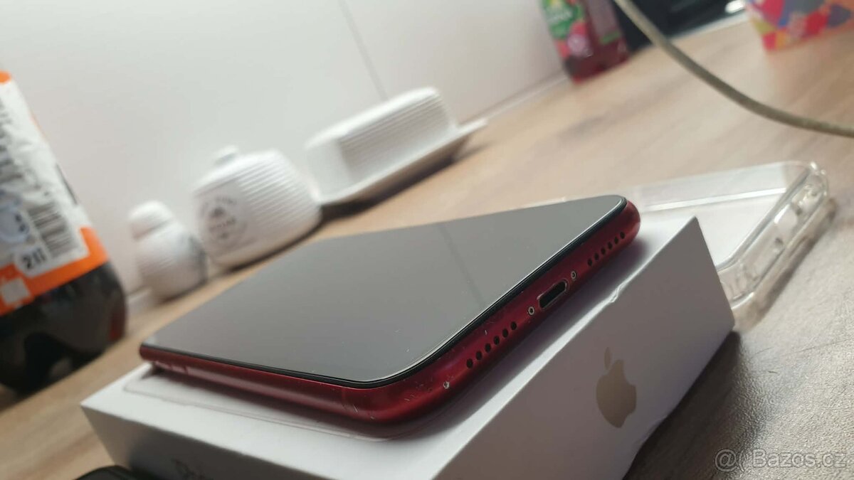 IPhone 11 64g červený - 2