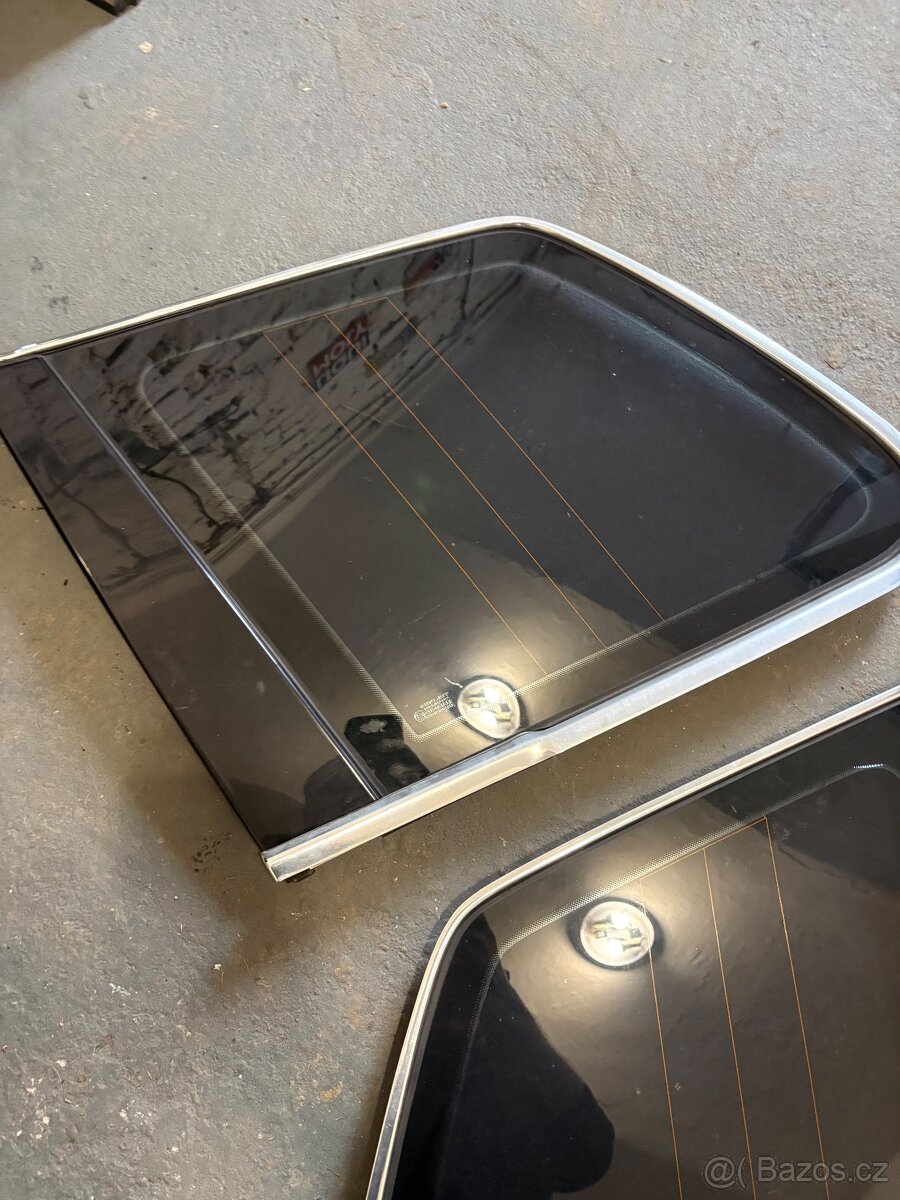 Zadní okna VW Touareg 7L - 2