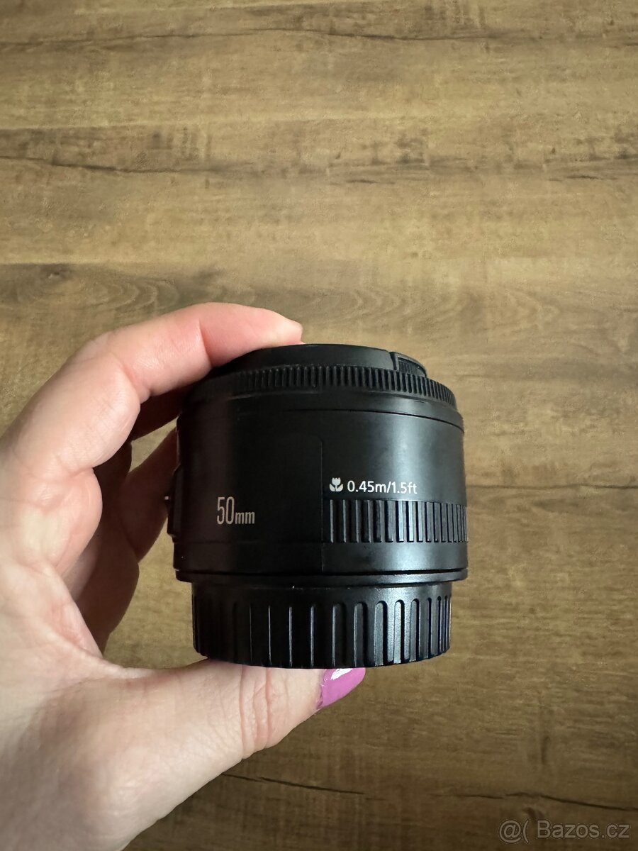 Prodám pevný objektiv Canon EF 50mm - 2