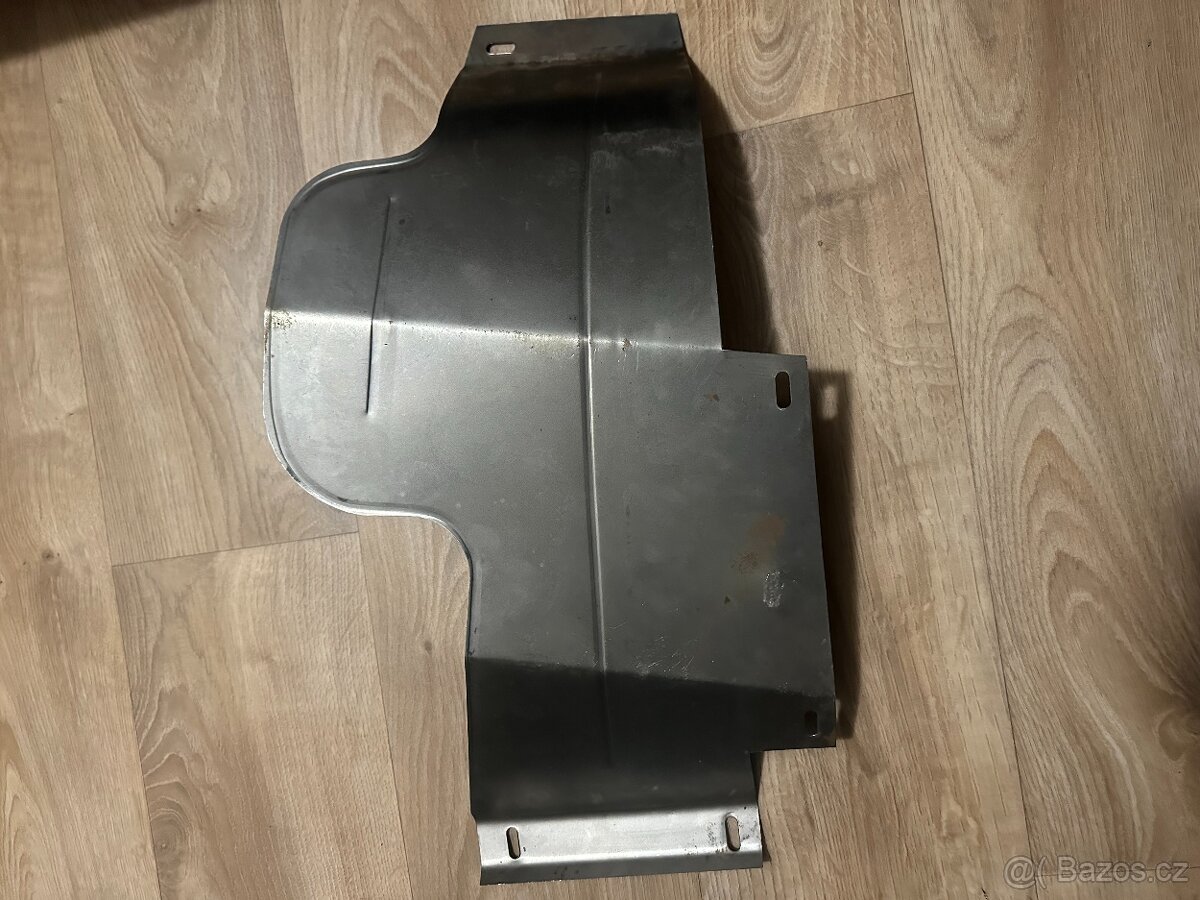 Kryt pod motor levý Škoda 105-120-130 - 2