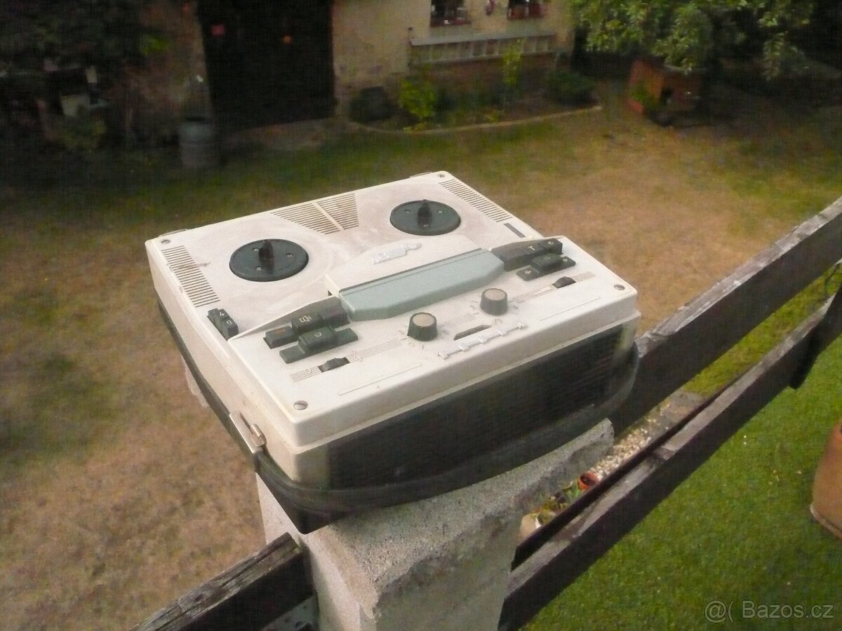 Magnetofon TESLA - 2