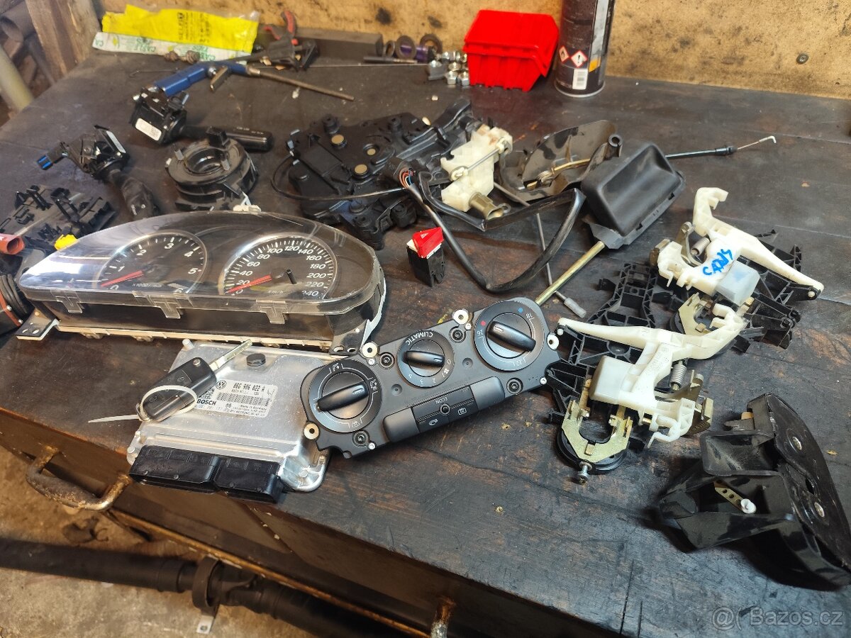 Vw Caddy CNG díly - 2