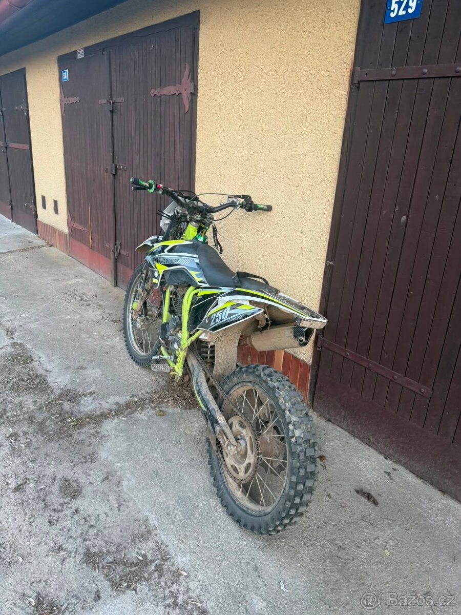 Enduro 250 - 2