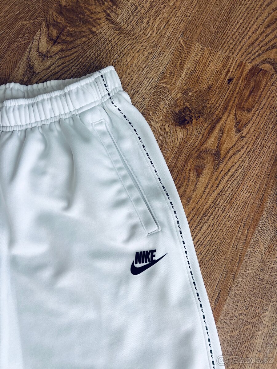 NIKE PÁNSKÉ KRAŤASY VEL.S - 2