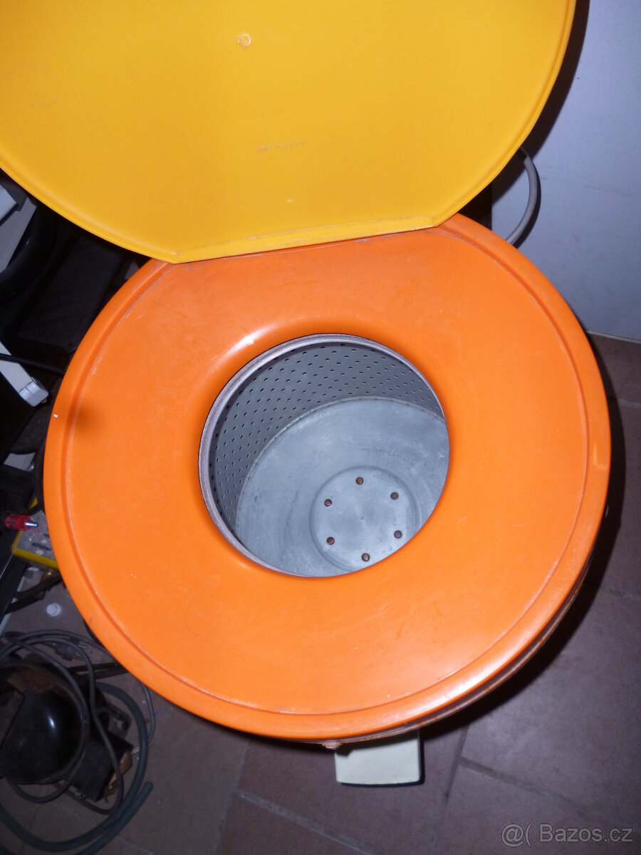 ždímačka frymeta na 5 kg 3000kč - 2