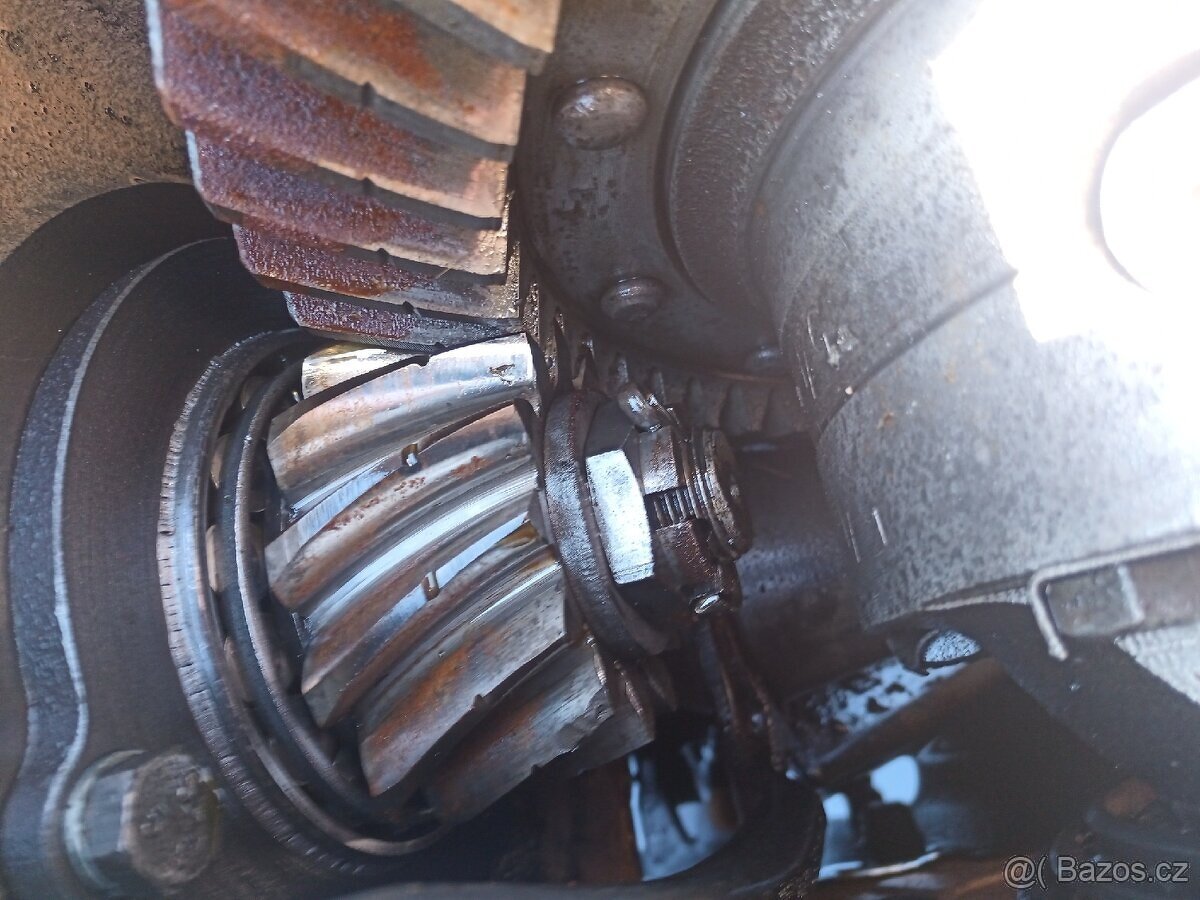 Podvozek Zetor 7711 - 2