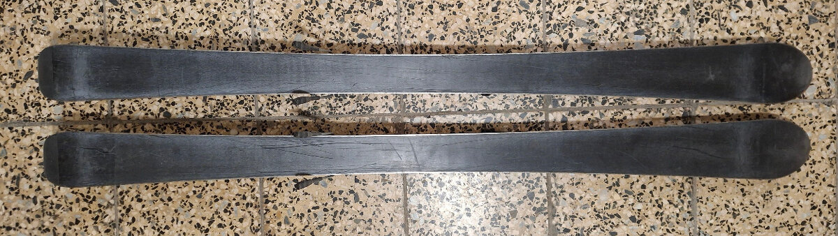 Sjezdové lyže Völkl 130 cm a hůlky Völkl 105 cm - 2