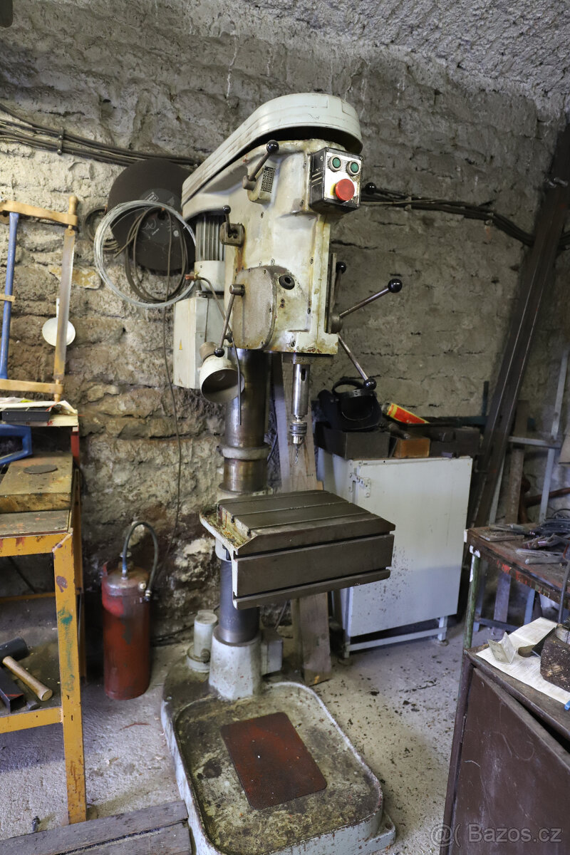 Sloupová dílenská vrtačka - 2