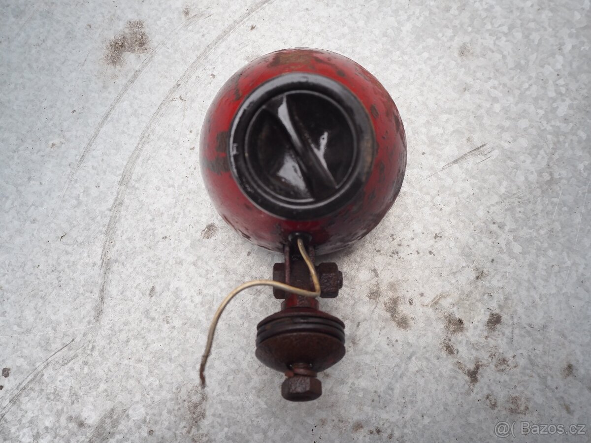 hledací světlo na ARO - 2