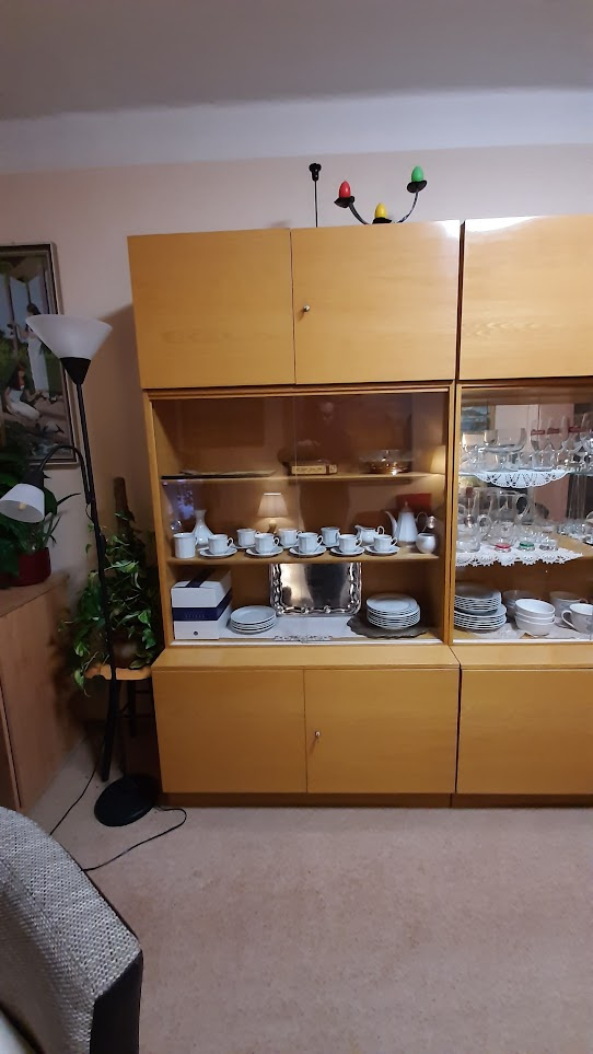 Retro světlá obývací stěna 80. léta - 2