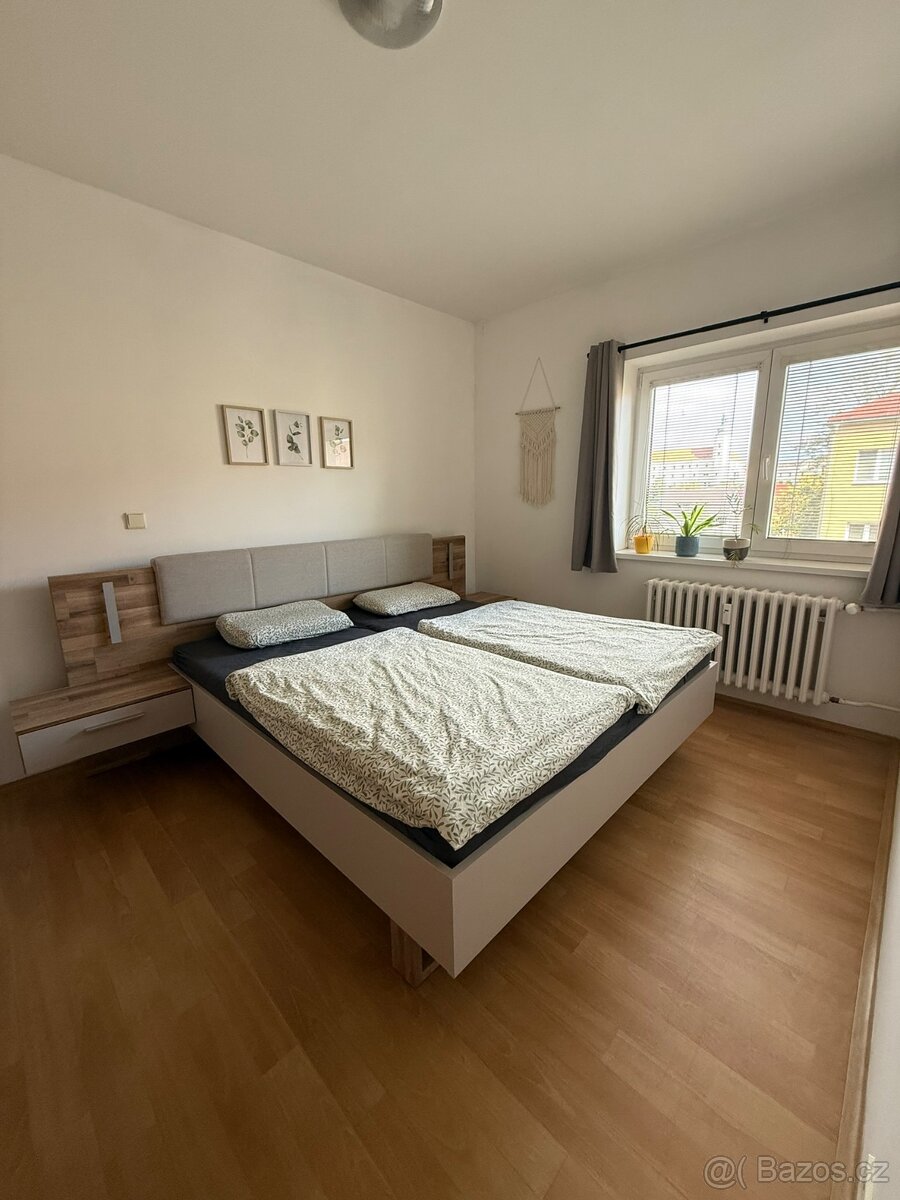 Manželská postel se skříní - 2