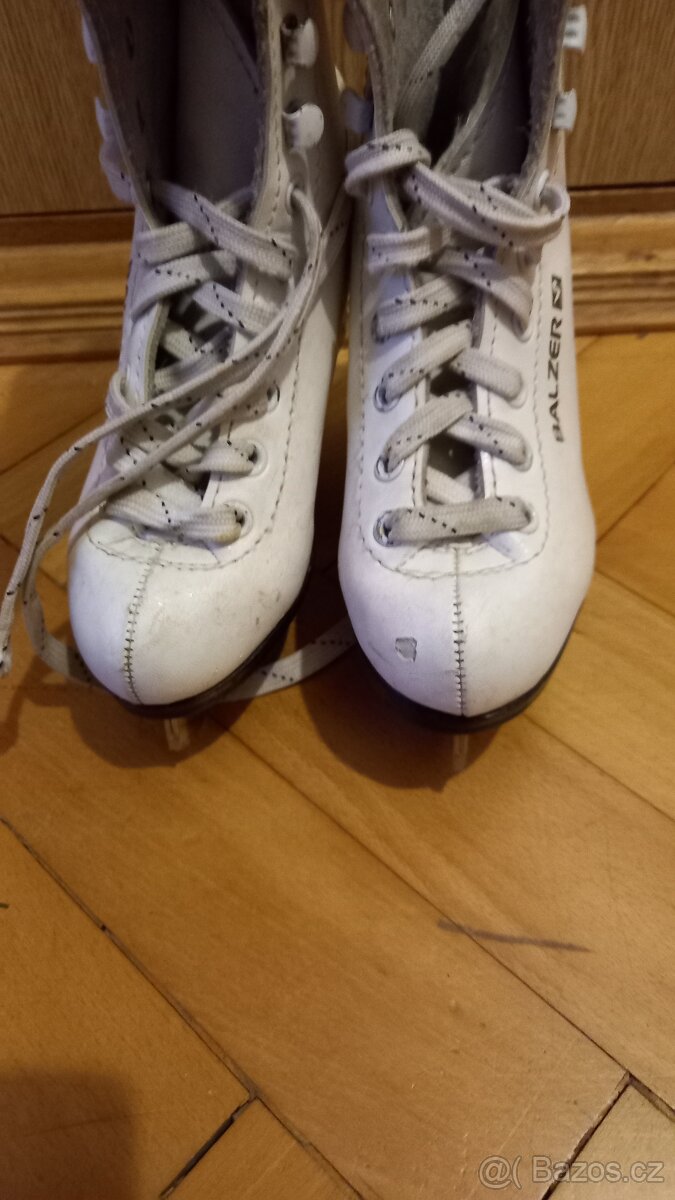 dívčí brusle vel 28 - 2