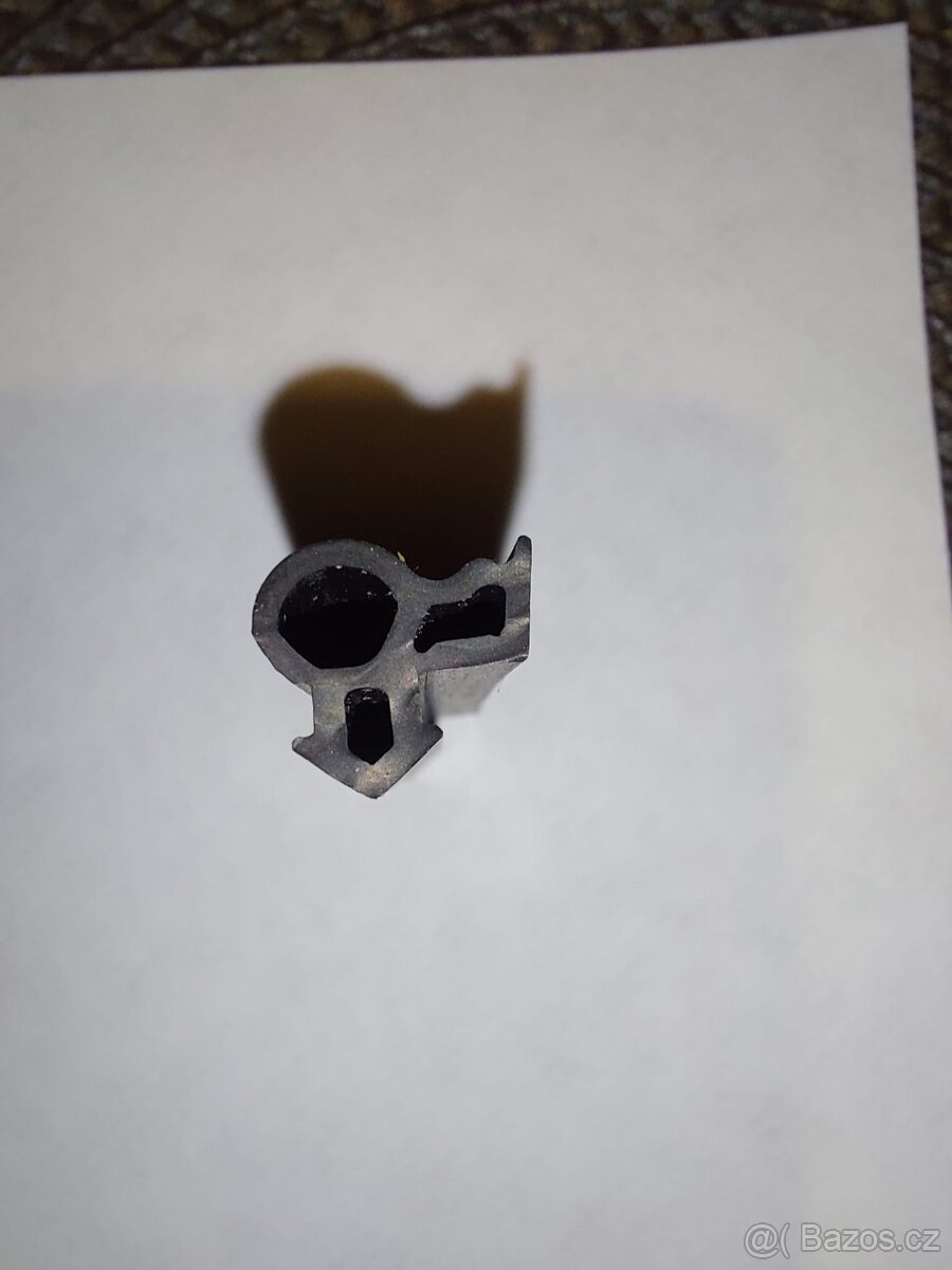 Těsnění plastových oken DA-1628 Decco (EPDM) - 2