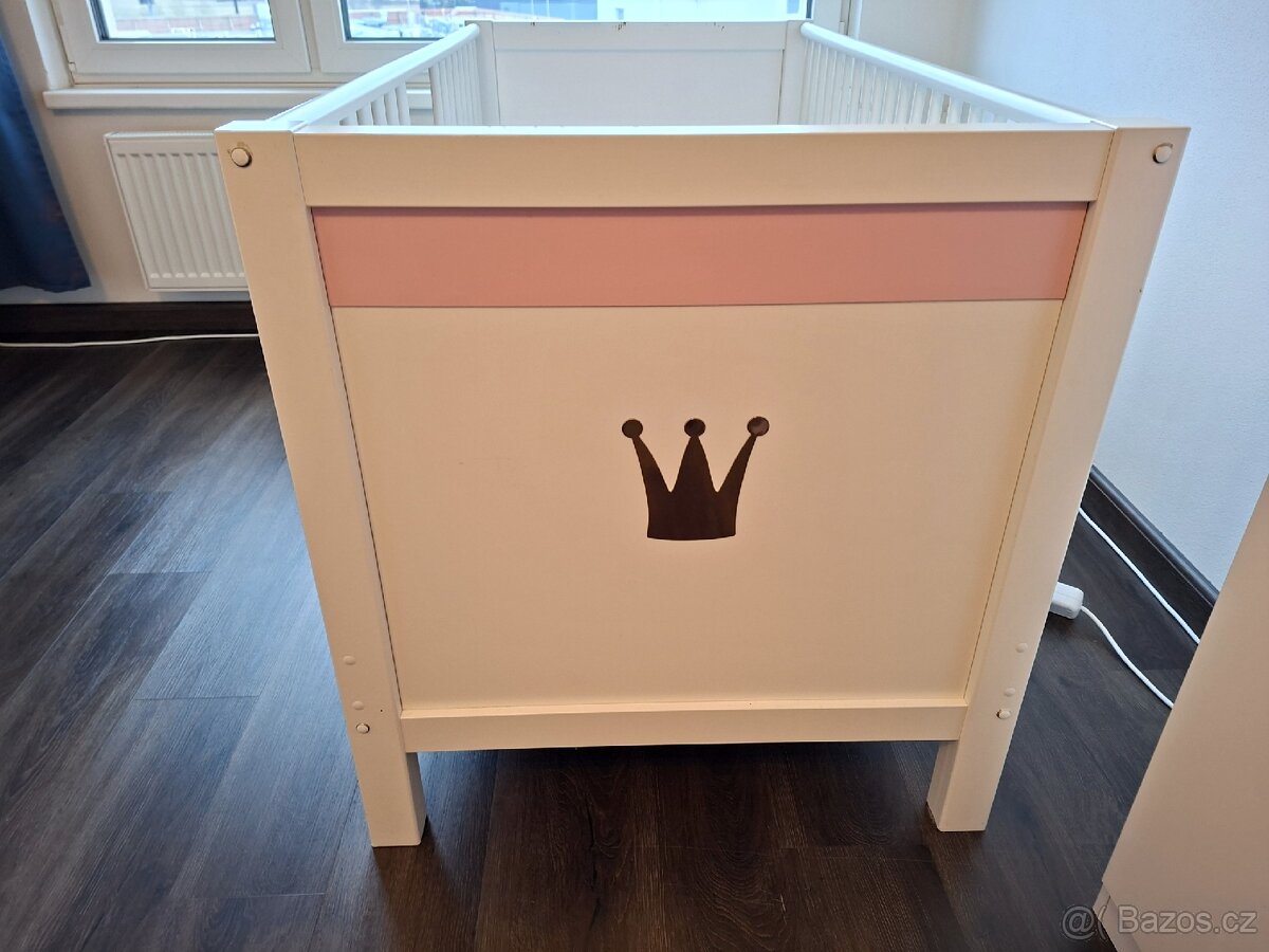 Postýlka s komodou - 2