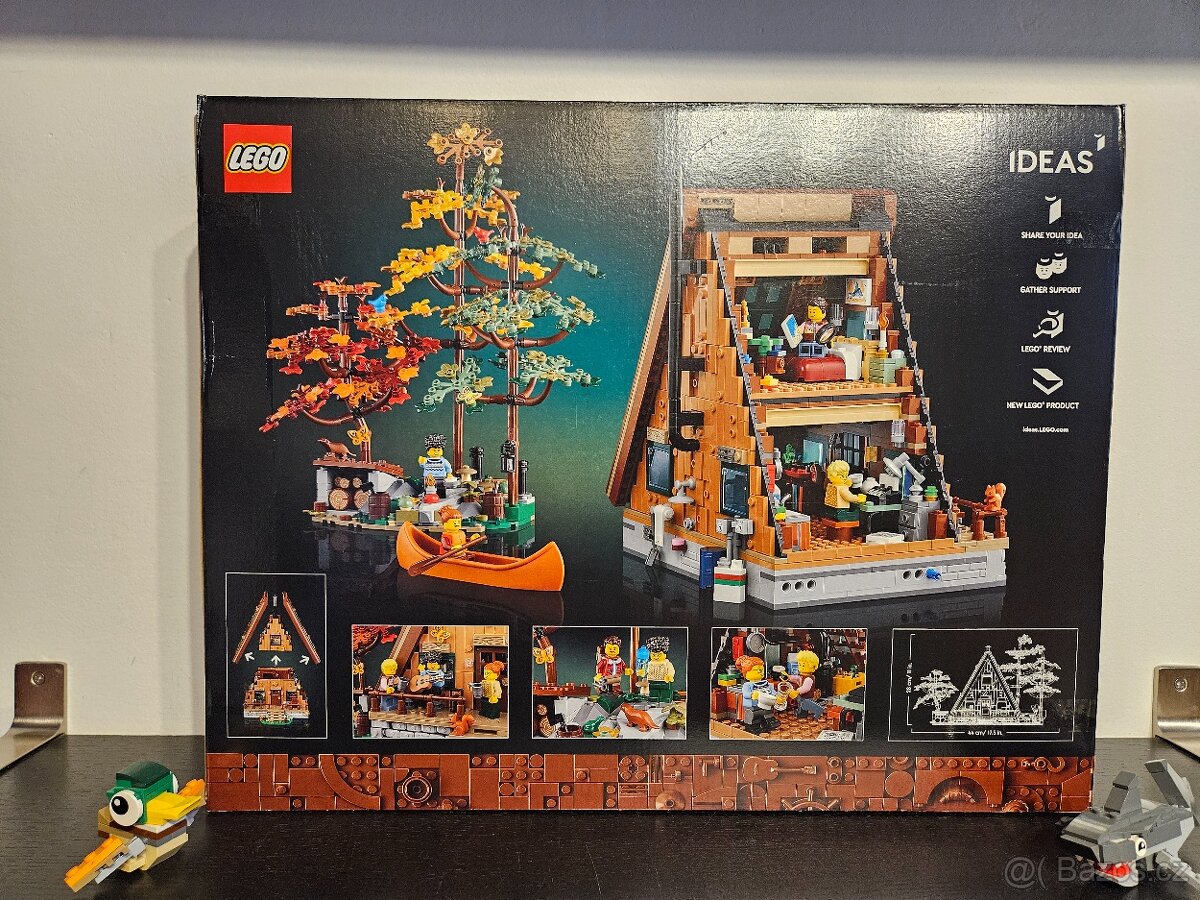 LEGO 21338 Chata „Áčko“ - 2