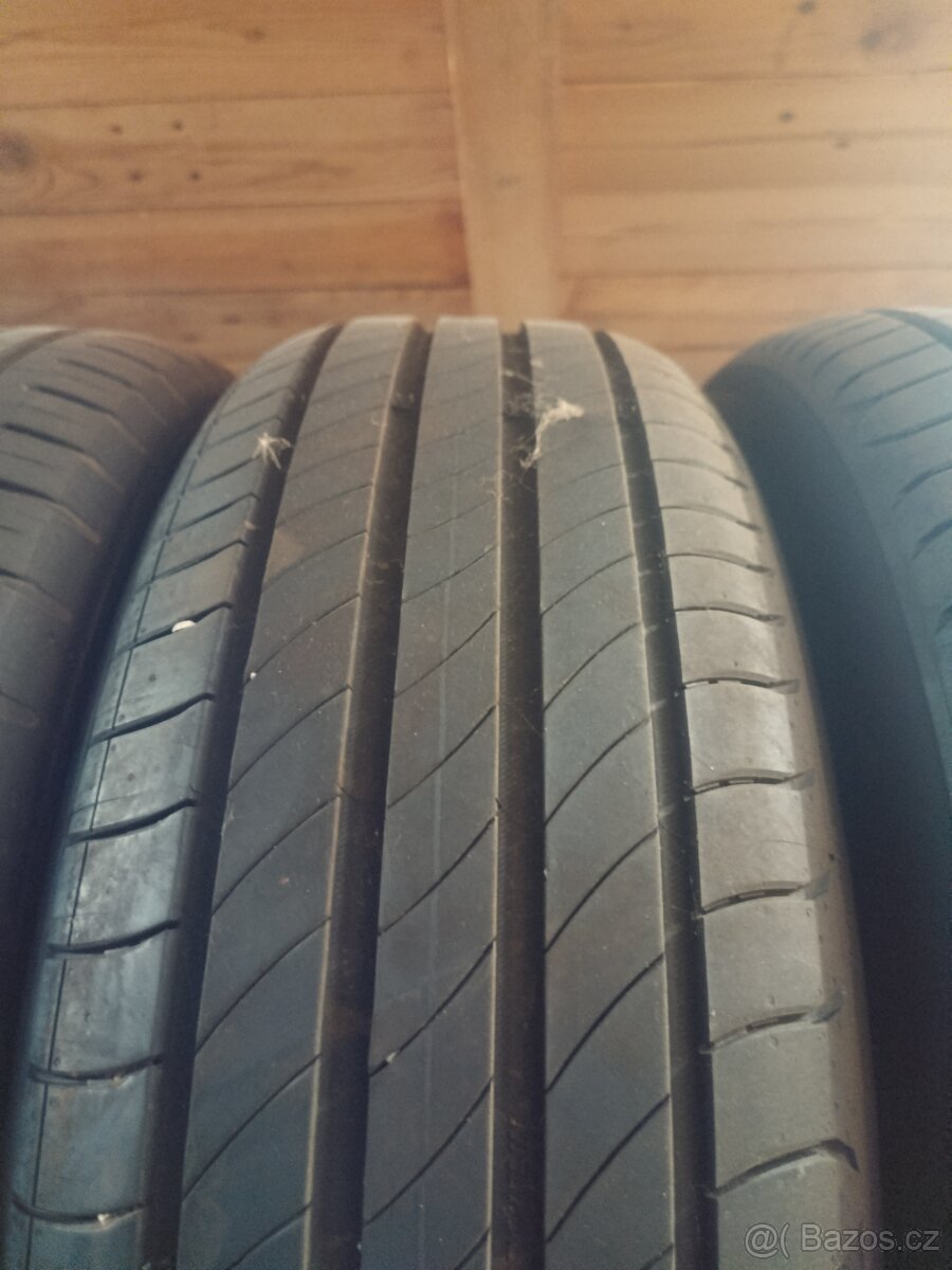 215/65/17 Michelin extra load - 2