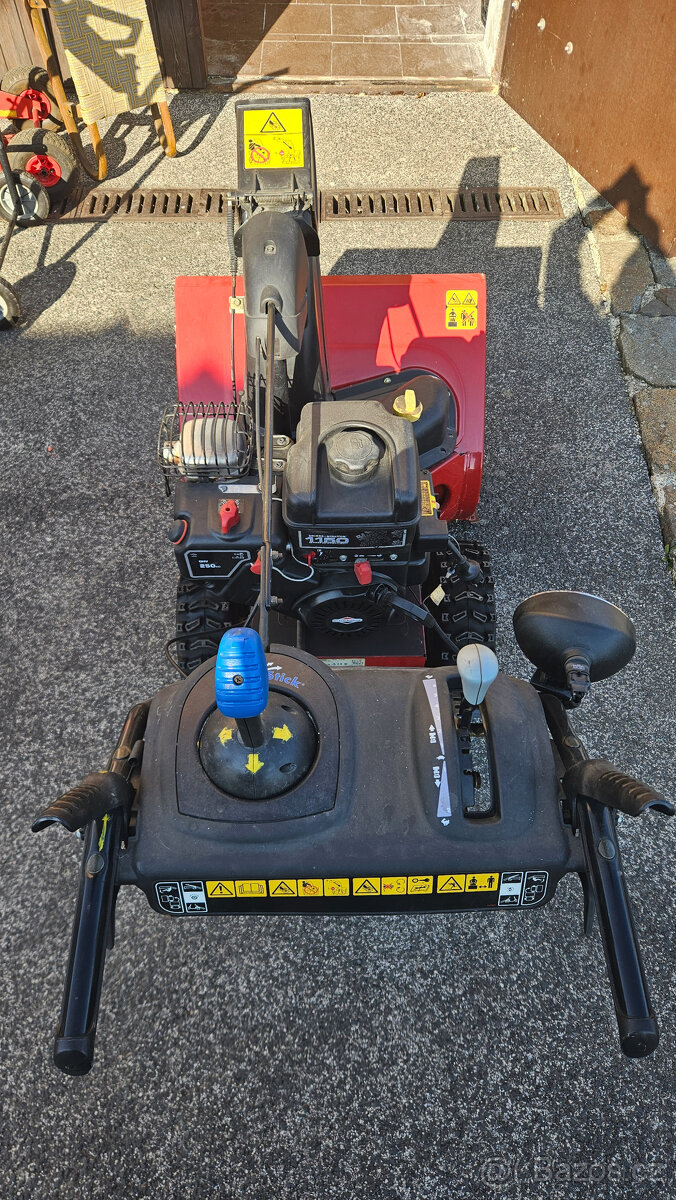 Prodám sněhovou frézu Toro Power MAX 828 OXE - 2