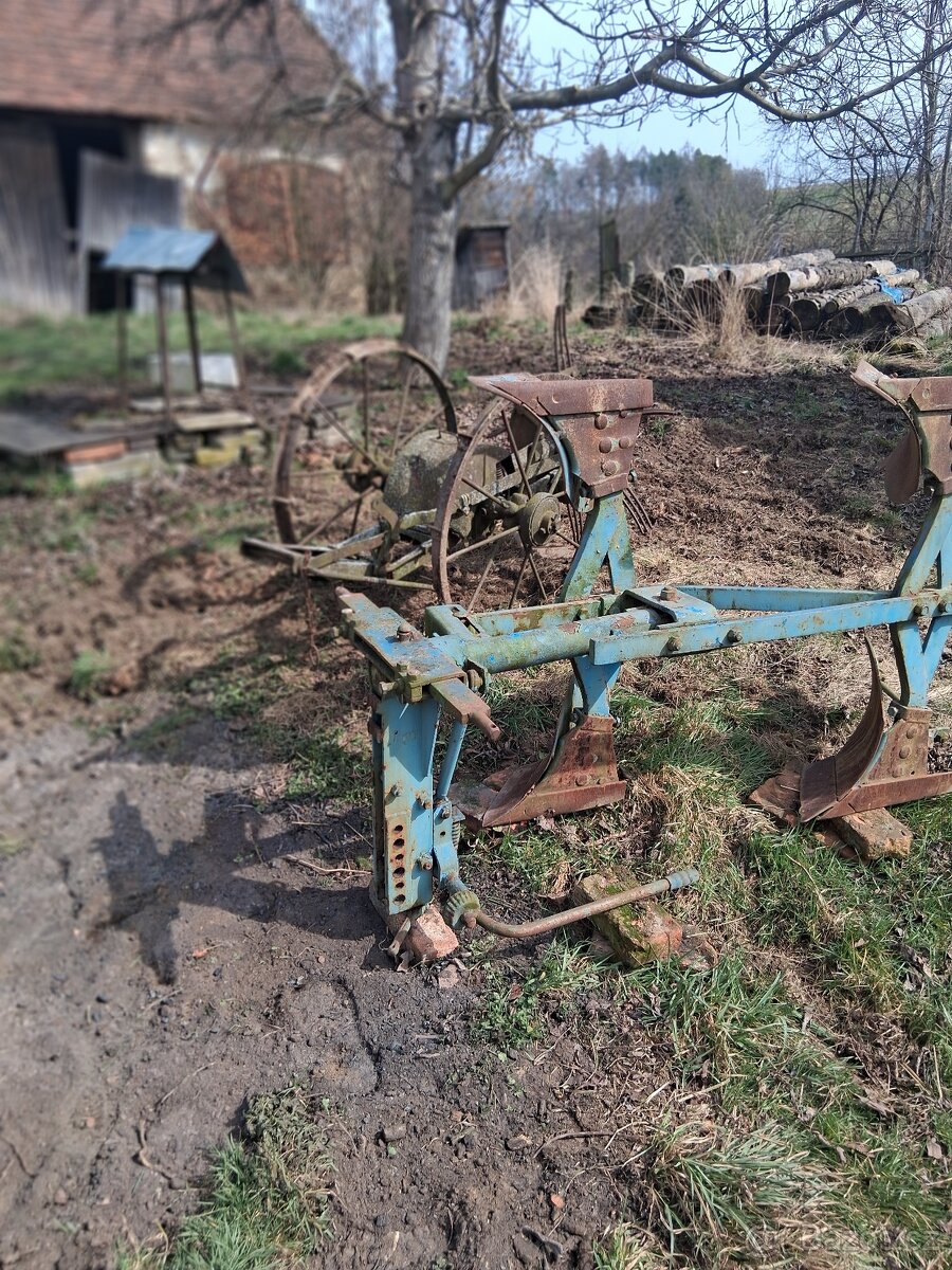 Pluh,kultivátor,čert - 2