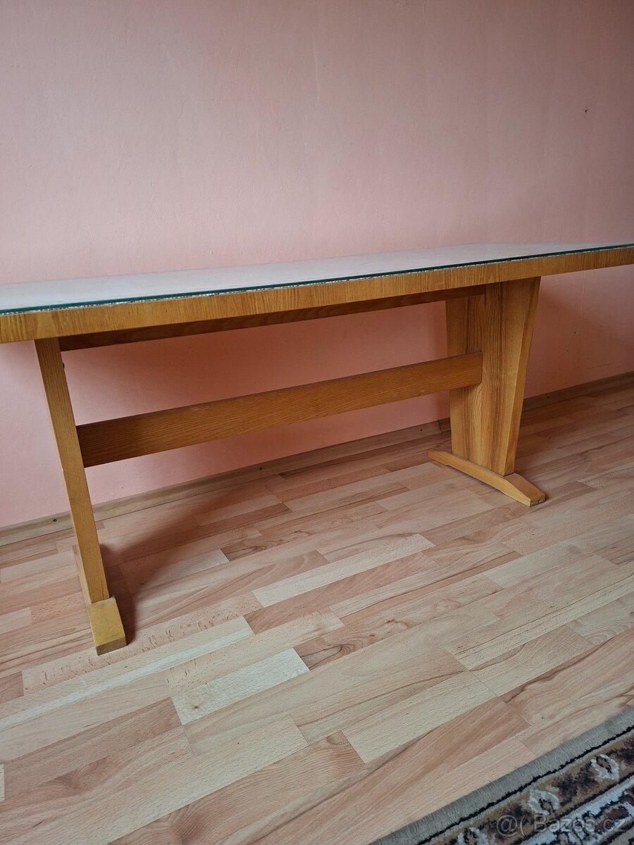 Konferenční stolek - 2