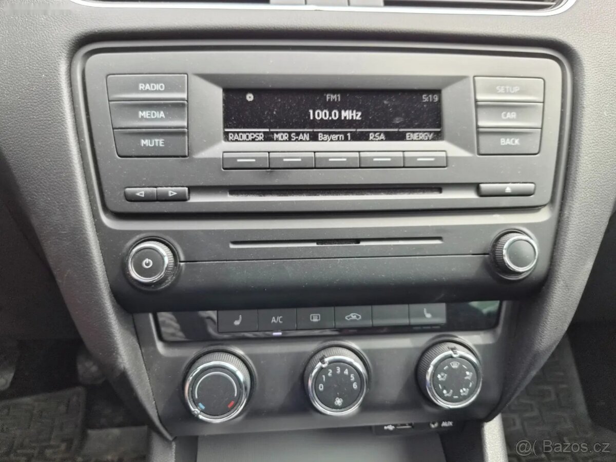 Škoda Octavia, 1.4i - serviska - 2