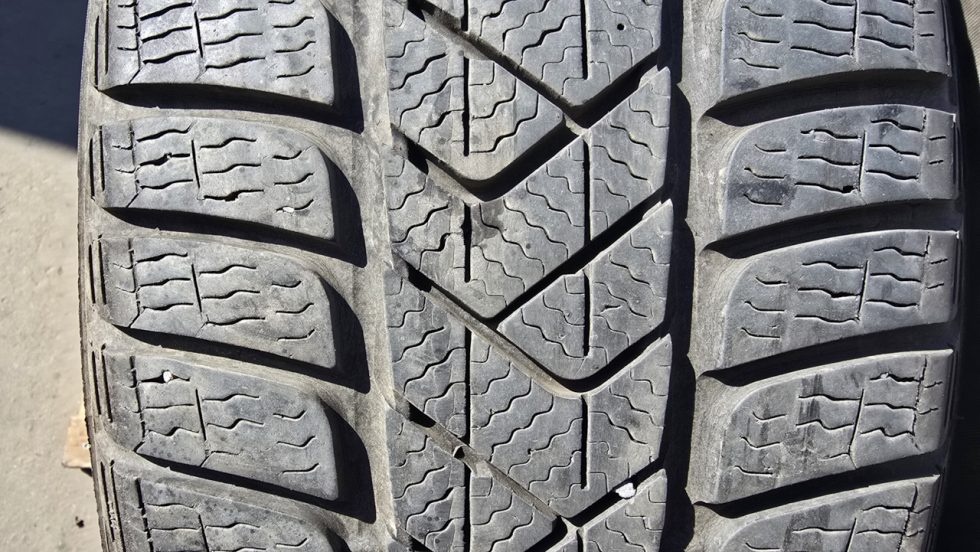 Pneu 215/55/17 Pirelli - 2