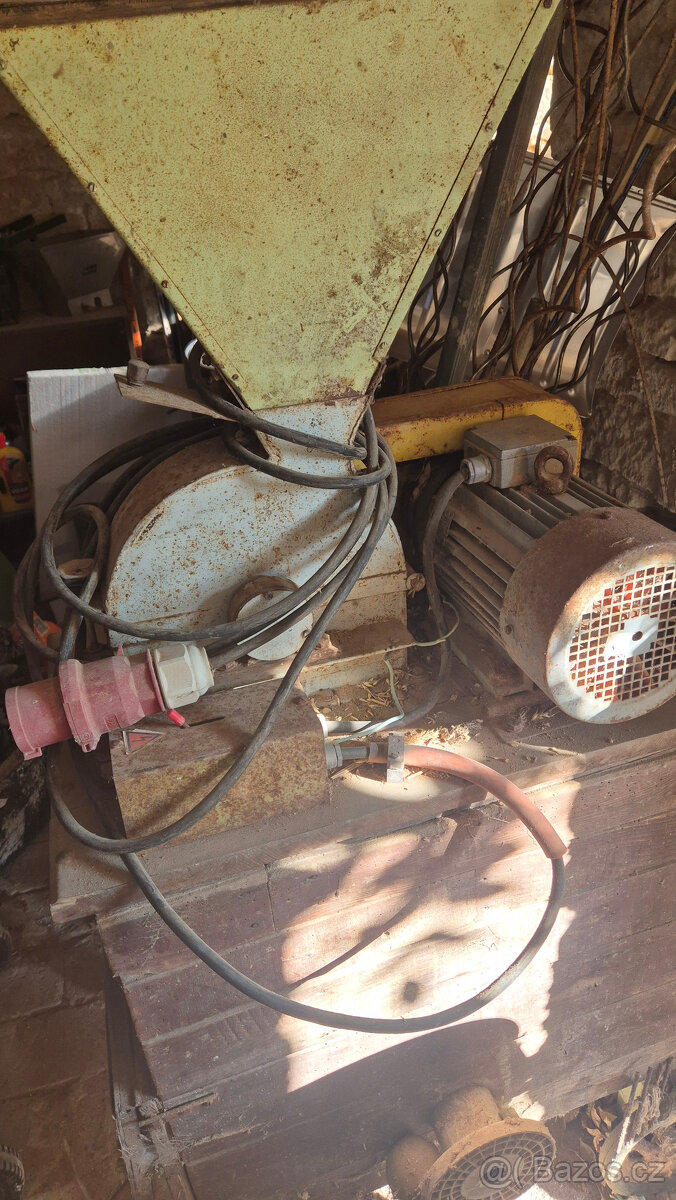 Šrotovník / drtič obilí s elektromotorem – 400 V - 2