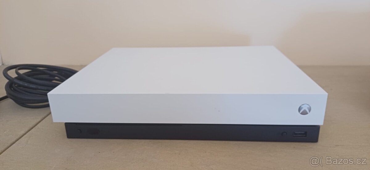 Xbox one X 1TB - 2