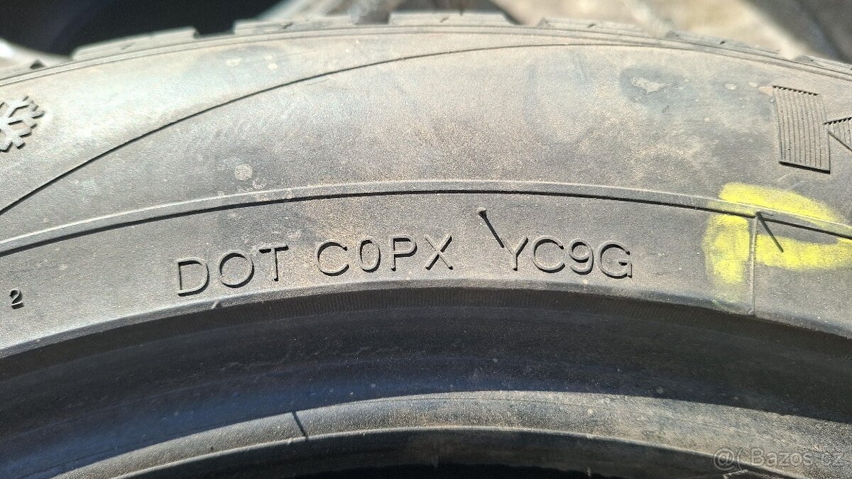 Prodám 4 zimní pneumatiky 235/50R 17 - 2