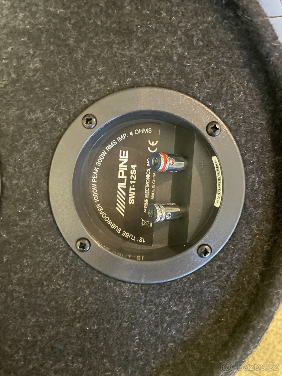 Subwoofer Alpine SWT-12S4 + zesilovač - 2