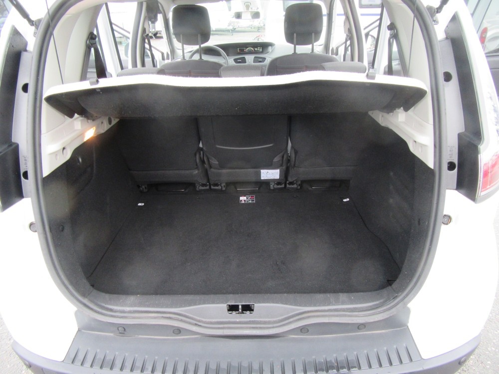 Renault Scenic 1,5 DCI 81kW r.v. 2013- 64000 km - 2