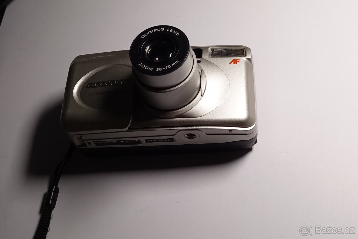 Olympus Superzoom 70G - 2