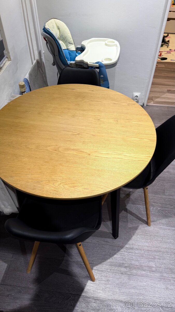 Jídelní stůl + 3 židle - 2