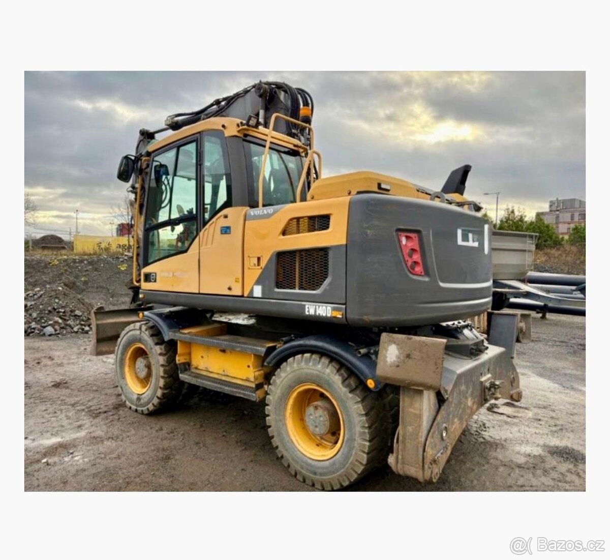 Kolový otočný bagr VOLVO EW 140D - 2