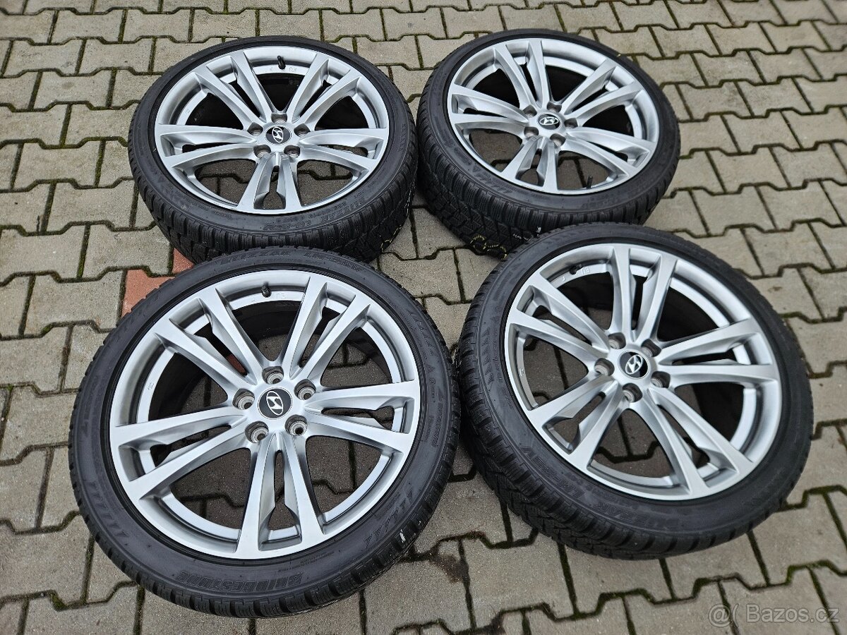 Originální Hyundai Genesis Coupé 19" Zimní pneu - 2